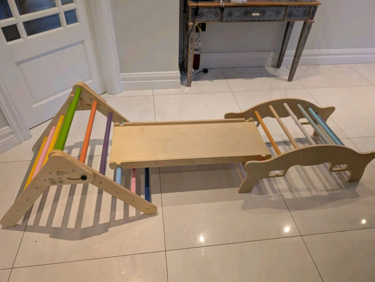Indoor wooden climbing set - Image 1
