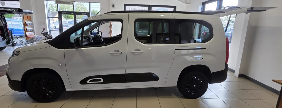 Wheelchair Taxi Citroen Berlingo 2024 - Image 4