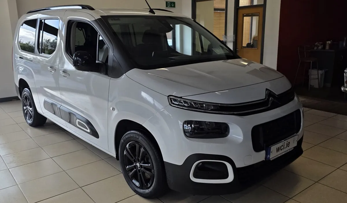 Wheelchair Taxi Citroen Berlingo 2024 - Image 3