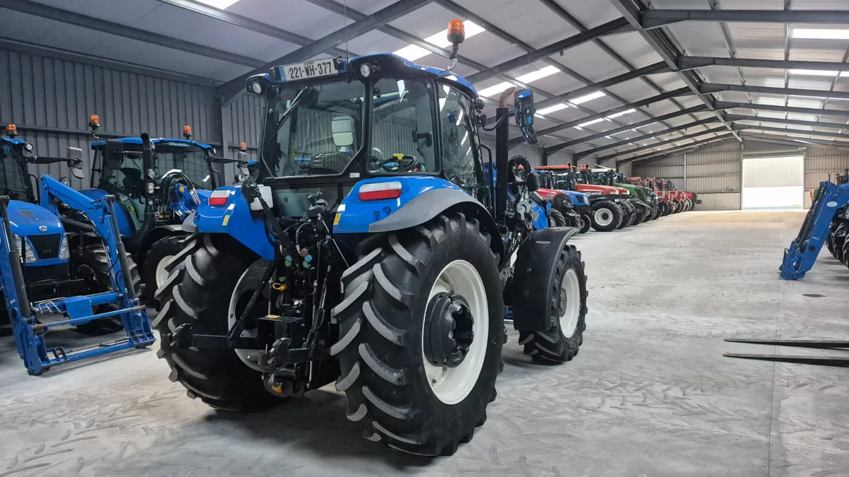 New Holland T5.115 - Image 4