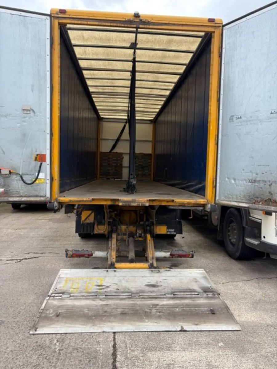 18 TON CURTAIN SIDER - Image 4