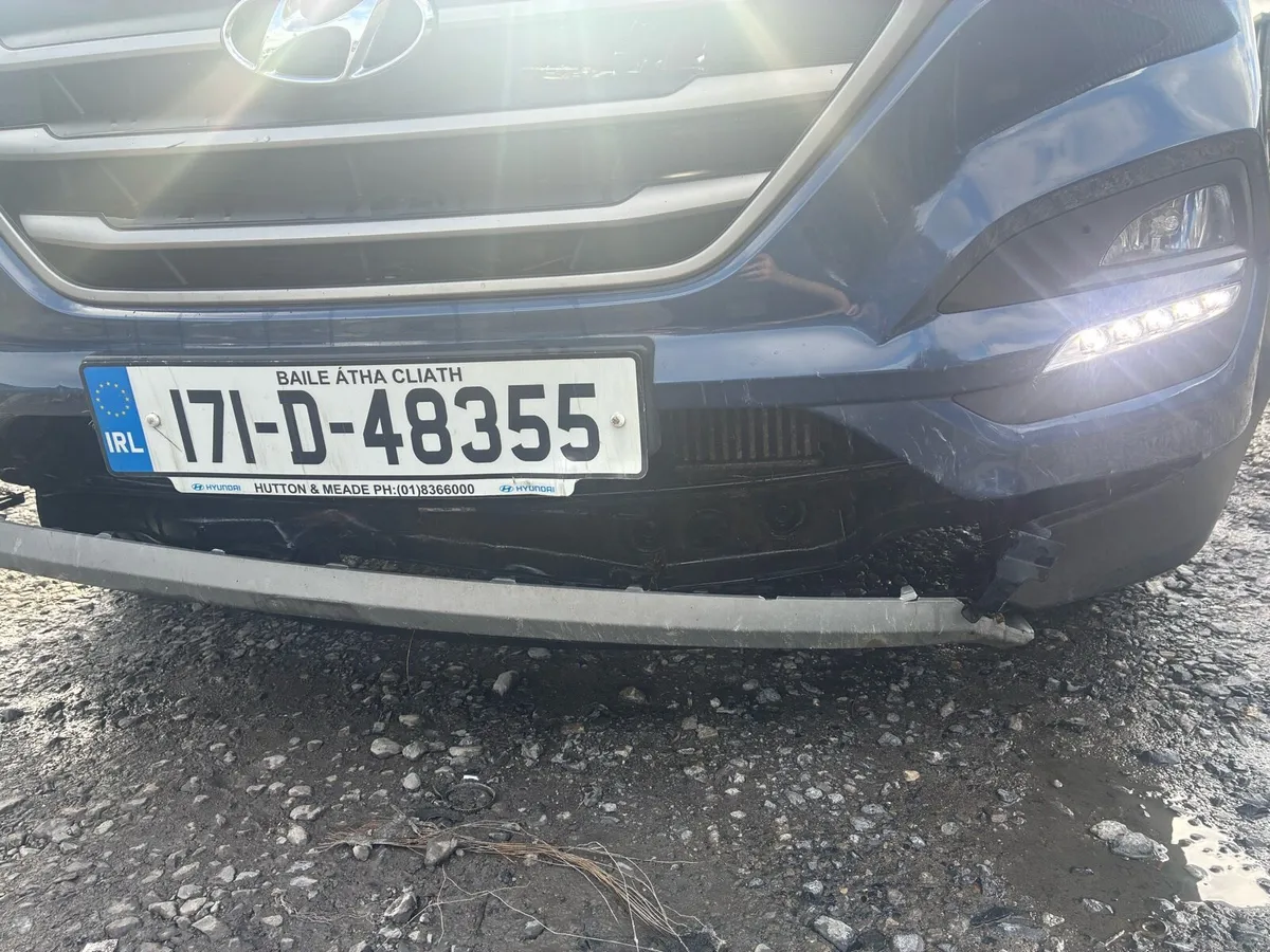 2017 Hyundai Tucson (light frontal damage) - Image 2