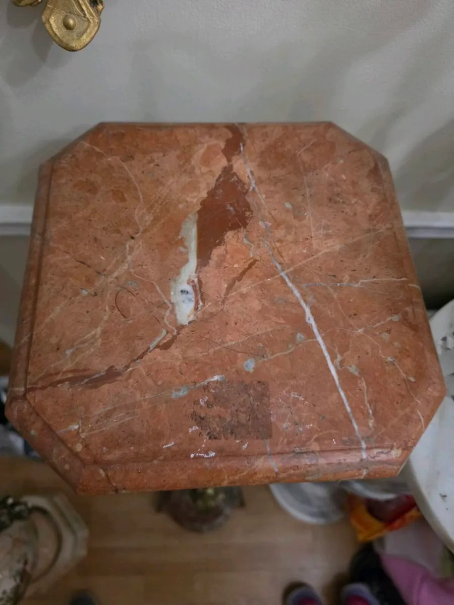 Marble pedestals - Image 4