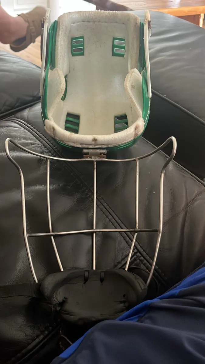 Oldstyle long loop cleere guard - Image 3