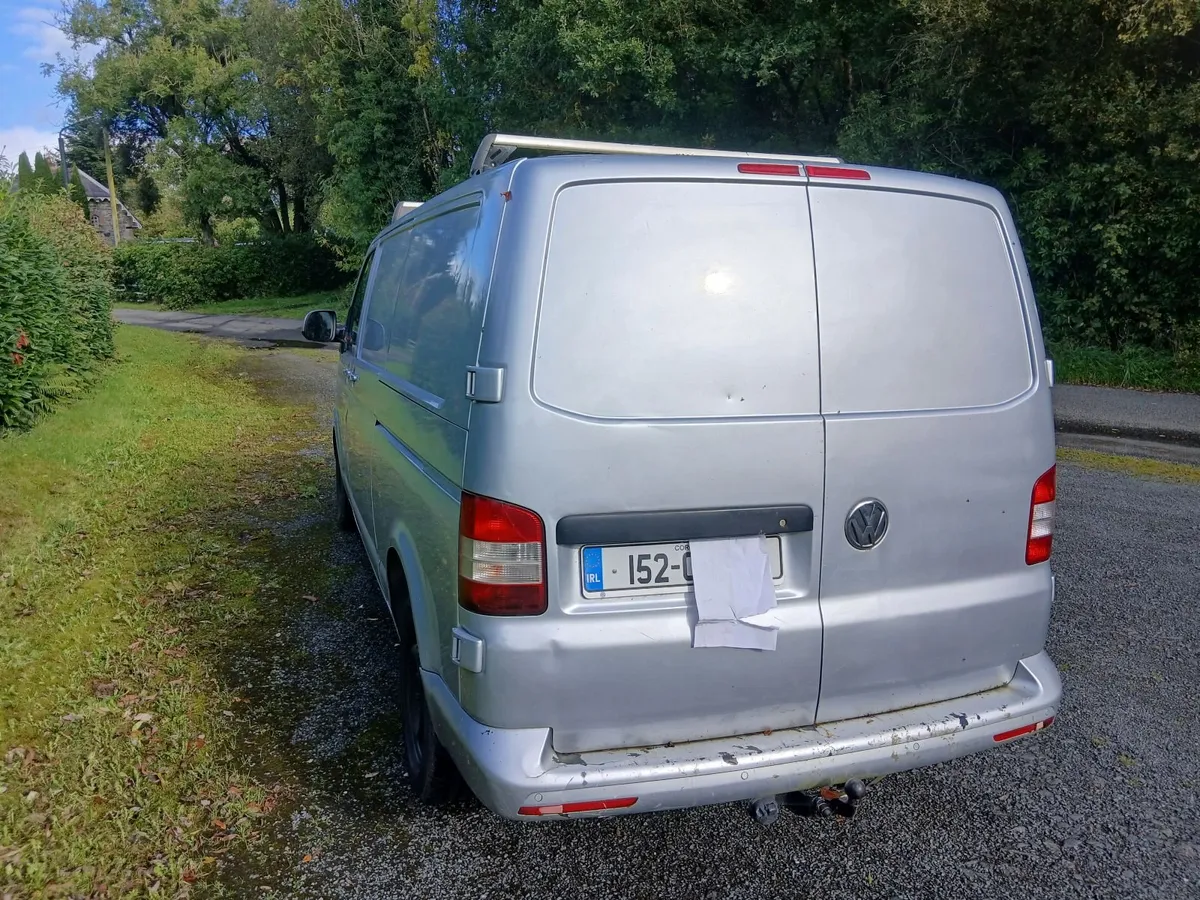Volkswagen Transporter 2015 - Image 2