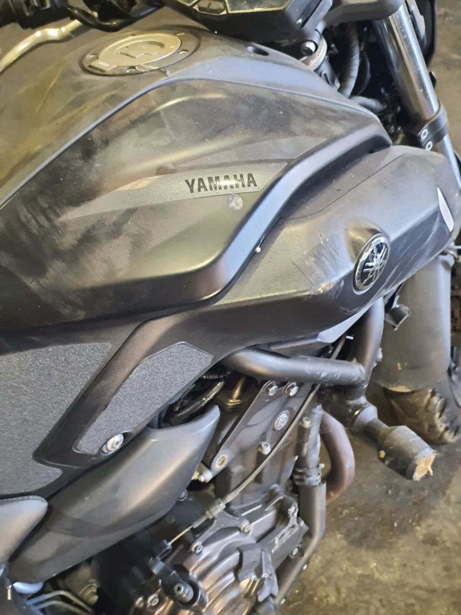 YAMAHA MTN 690  2019 - Image 2