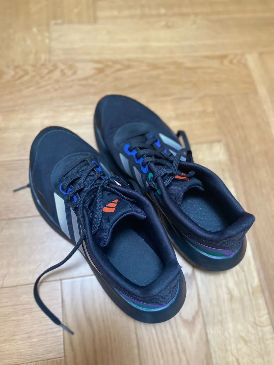 Adidas men’s hockey shoes UK size 8 - Image 1