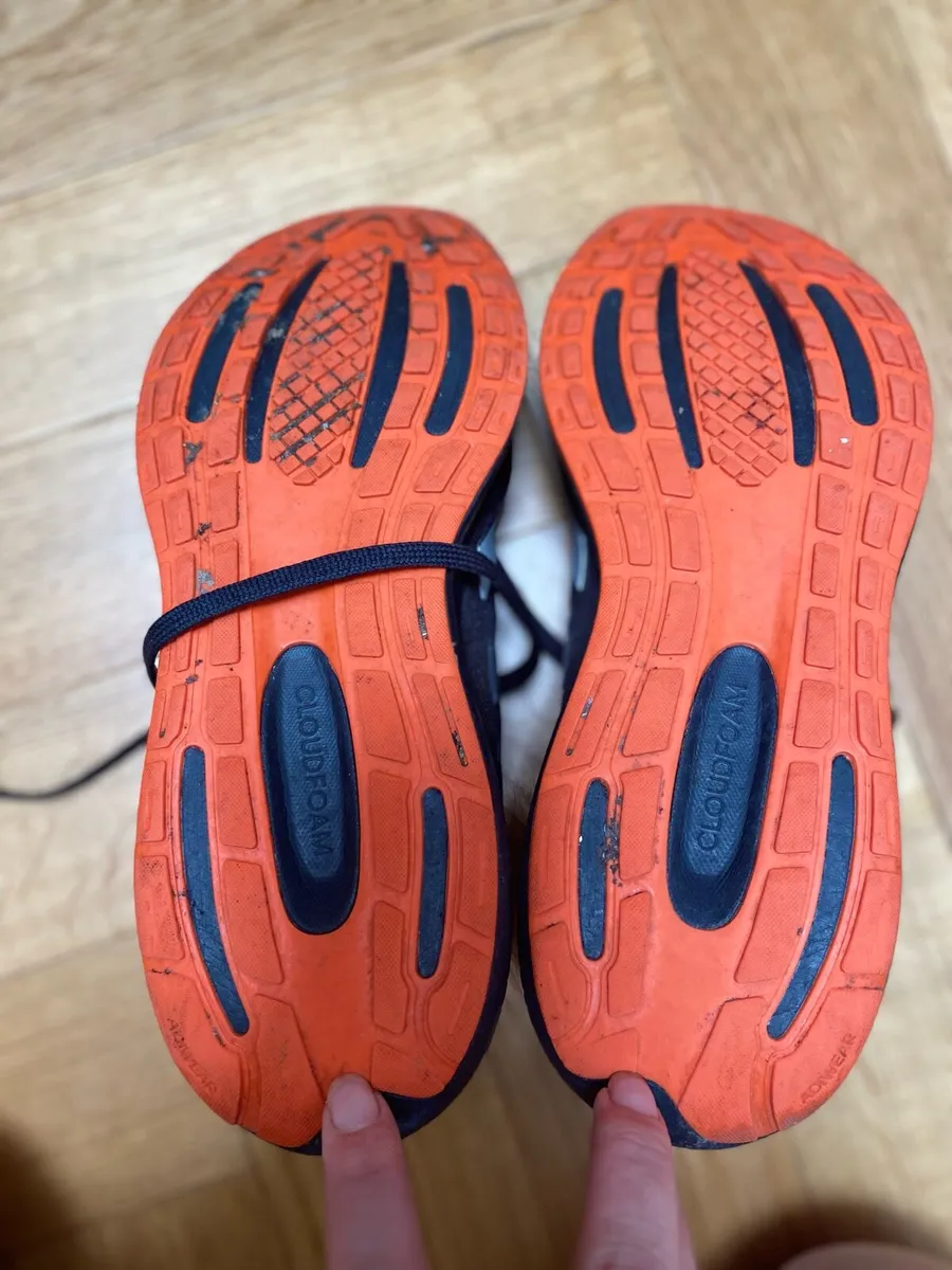 Adidas men’s hockey shoes UK size 8 - Image 2