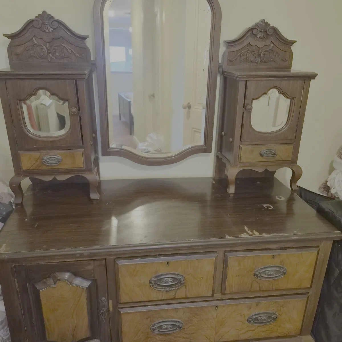 Antique dressing table - Image 1