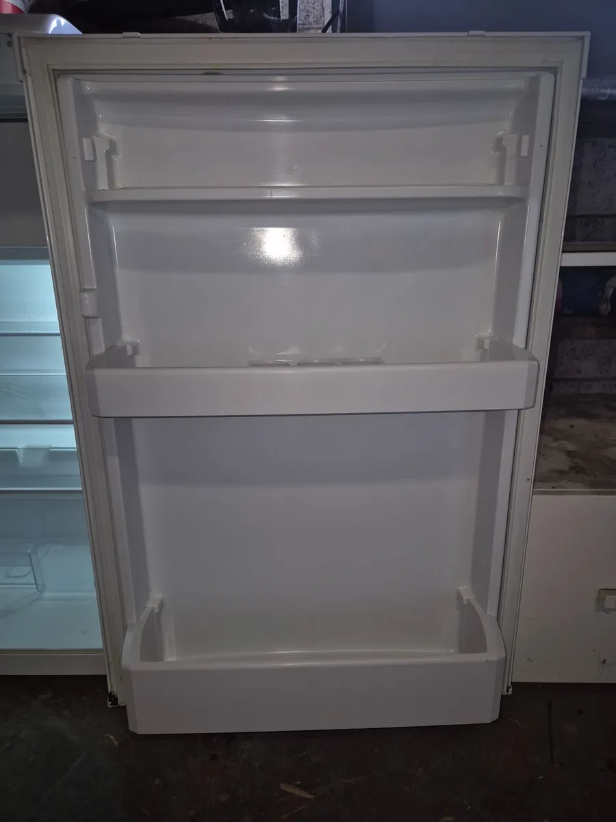 BEKO Under counter Fridge Freezer and Freezer - Image 2