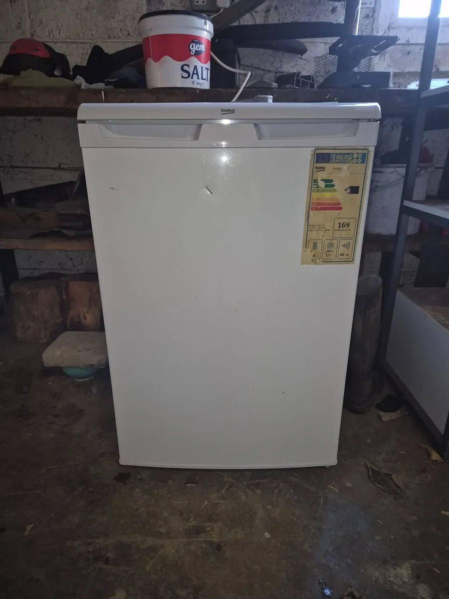 BEKO Under counter Fridge Freezer and Freezer - Image 4