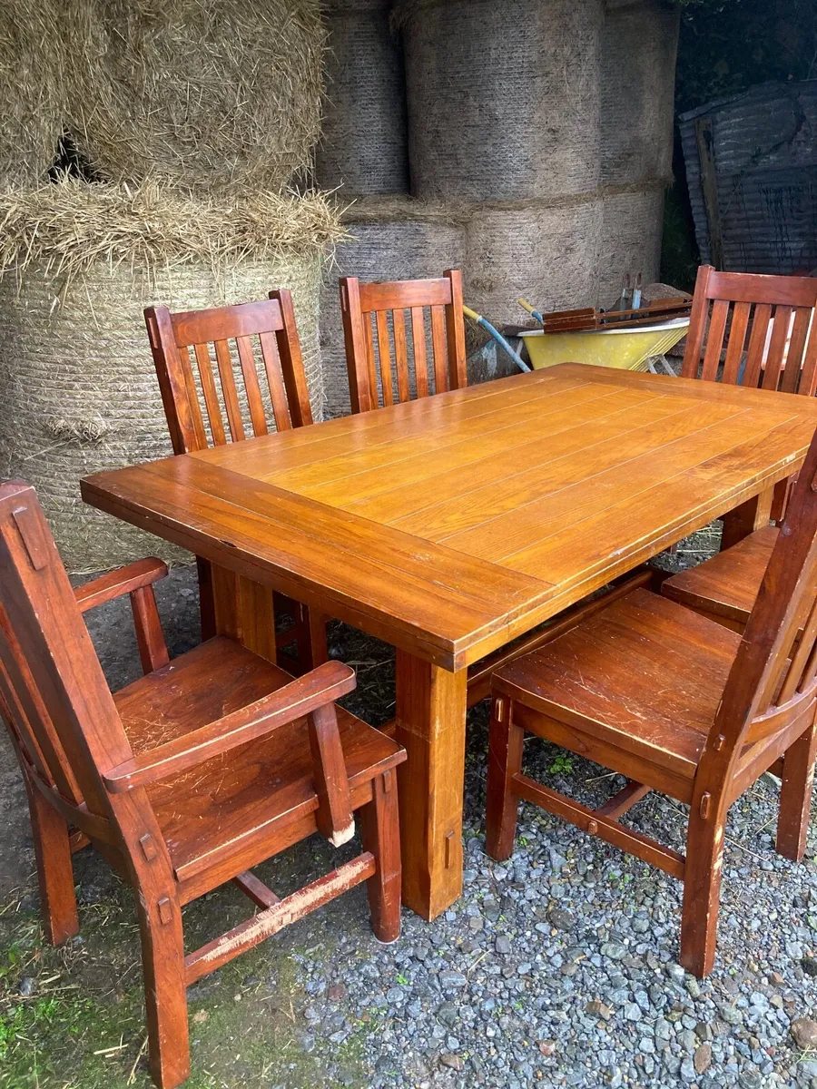 Table & Chairs - Image 2