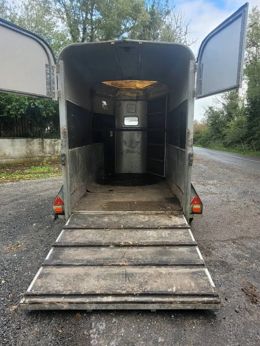 Ifor Williams horse box 505 aluminium floor - Image 4