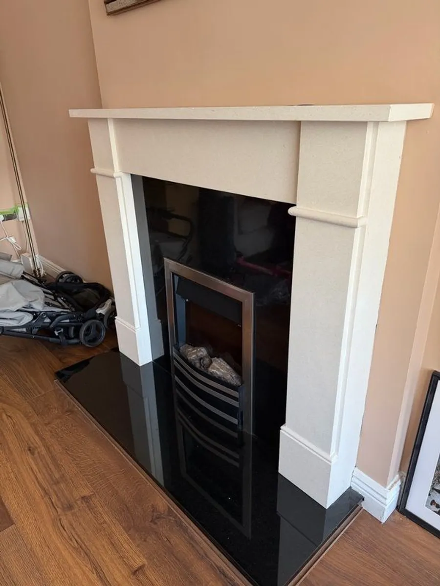 granite fireplace with electric fire - Image 2