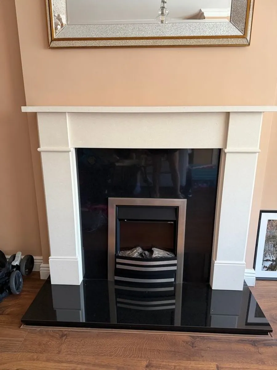 granite fireplace with electric fire - Image 1