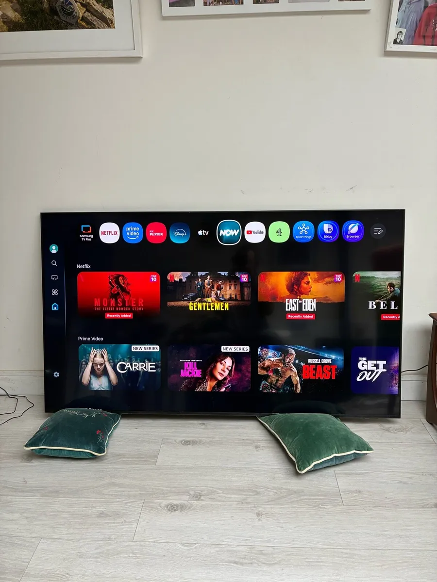 Samsung 65 Inch QLED 4K Smart TV with Receipt - Image 1