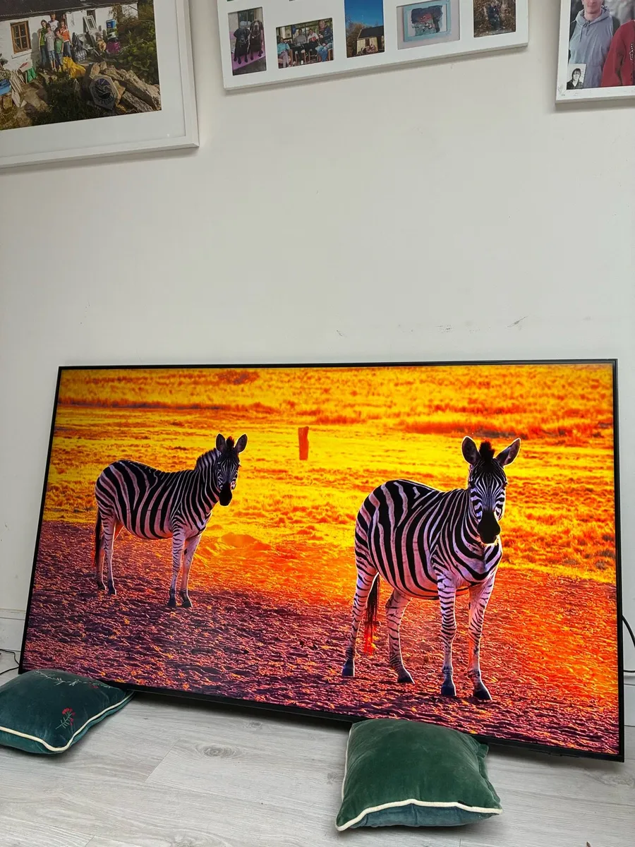 Samsung 65 Inch QLED 4K Smart TV with Receipt - Image 2