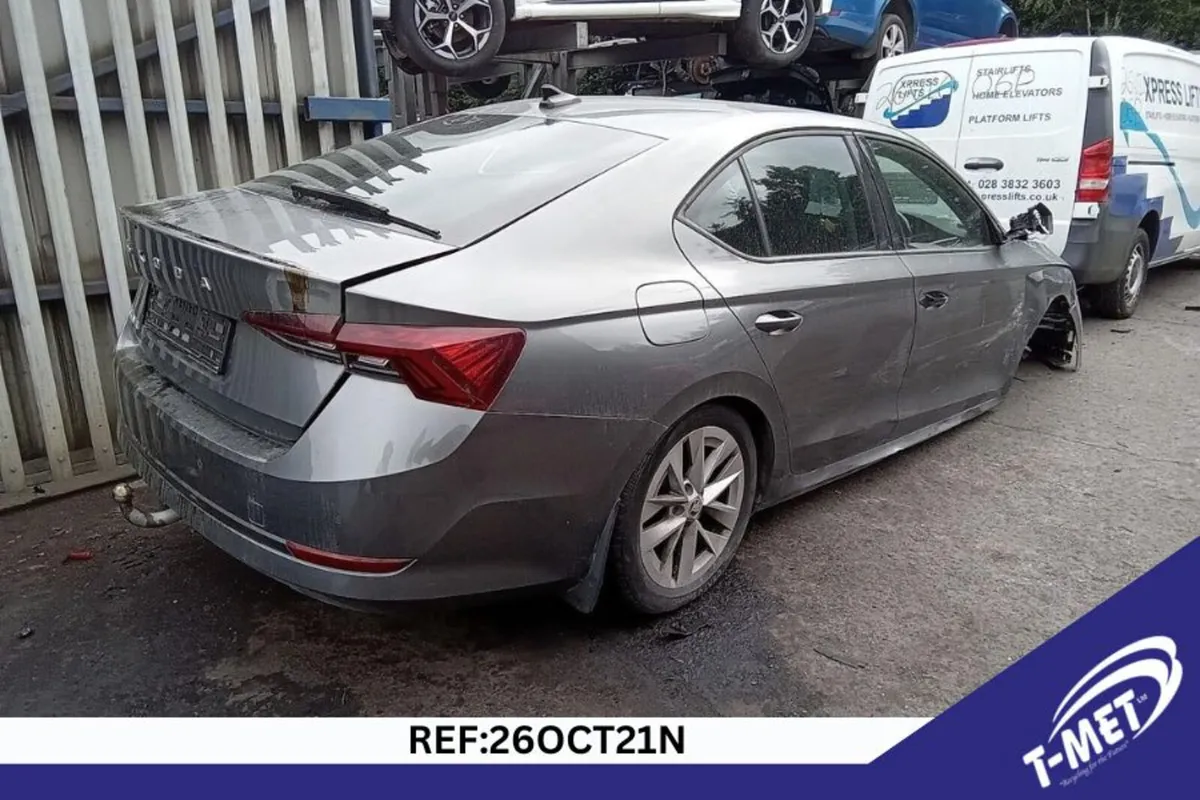 2022 SKODA OCTAVIA BREAKING FOR PARTS - Image 2