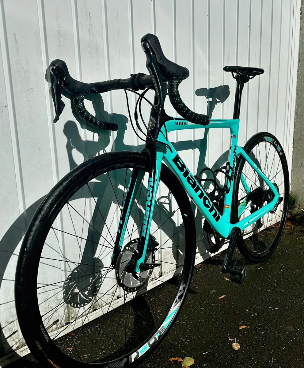 2021 Carbon Bianchi Aria Aero Disc - Ultegra - Image 3