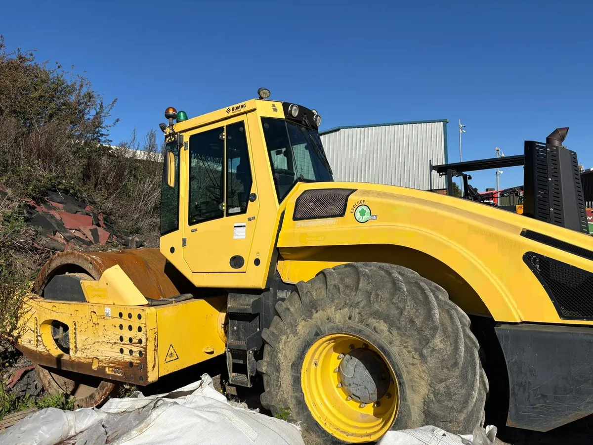 Bomag BW 226 DH- 4i BVC (2014) - Image 2