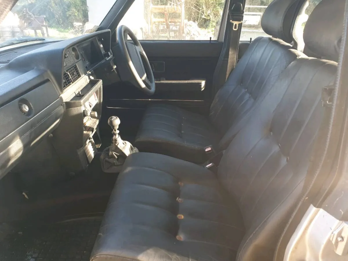 Volvo 240 - Image 2