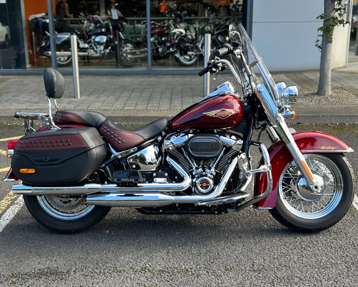 HARLEY-DAVIDSON 120TH ANN. HERITAGE CLASSIC - Image 1