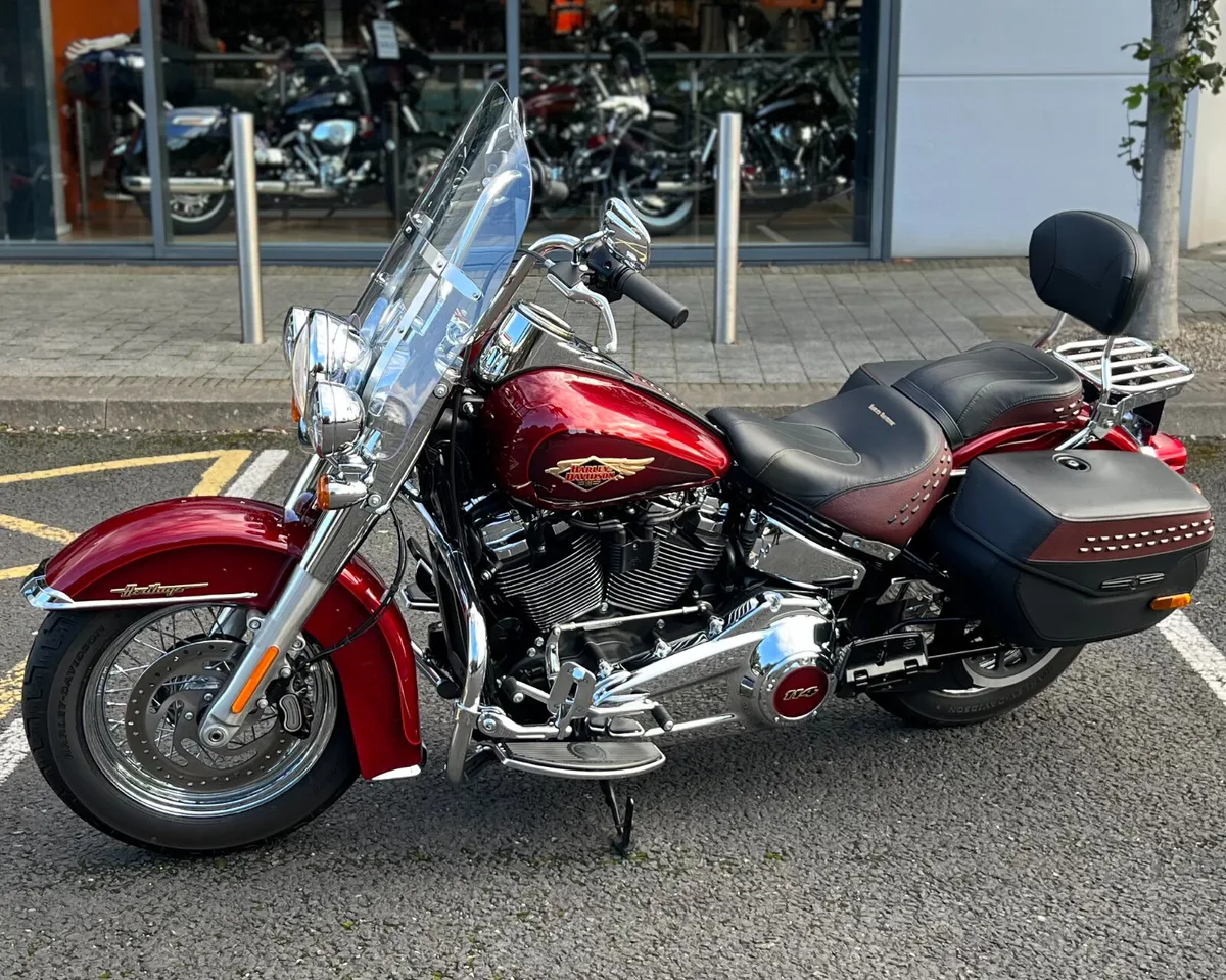 HARLEY-DAVIDSON 120TH ANN. HERITAGE CLASSIC - Image 3
