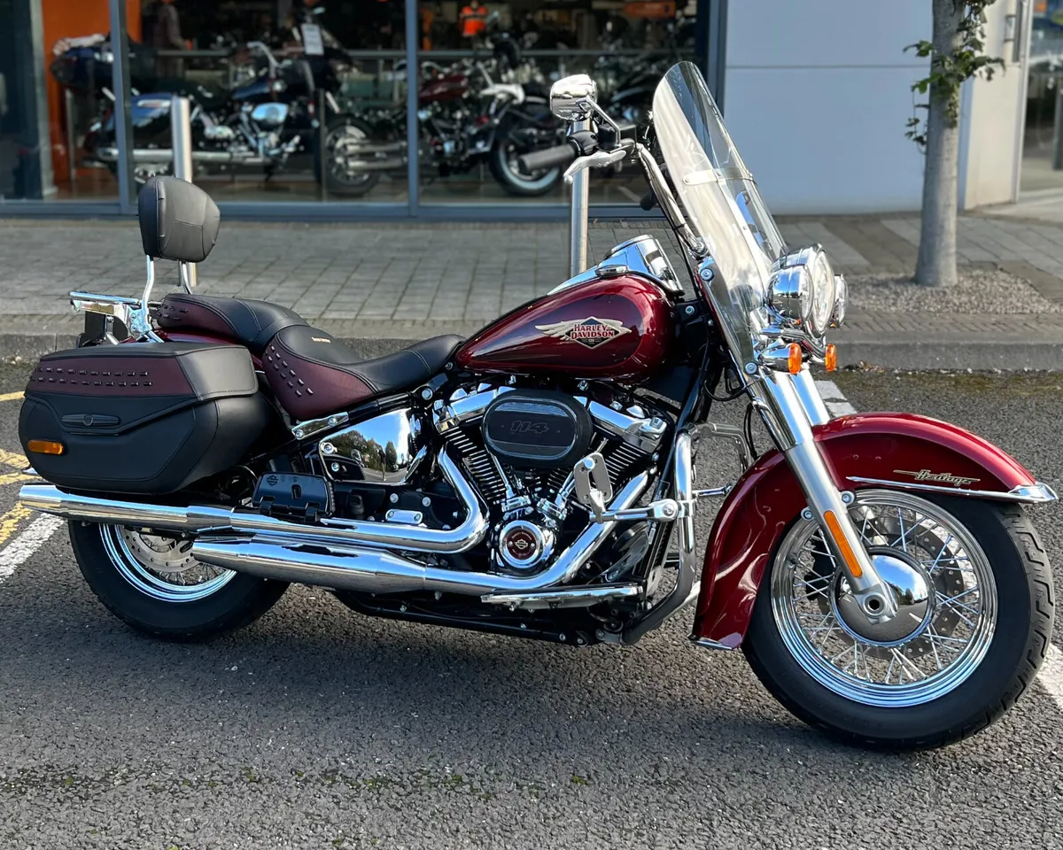 HARLEY-DAVIDSON 120TH ANN. HERITAGE CLASSIC - Image 2