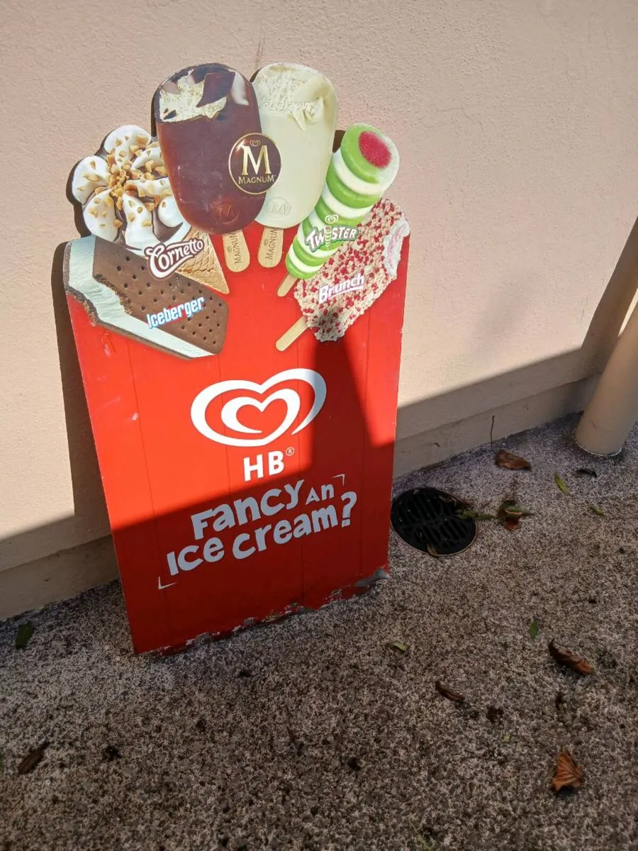 Icecream sign - Image 1