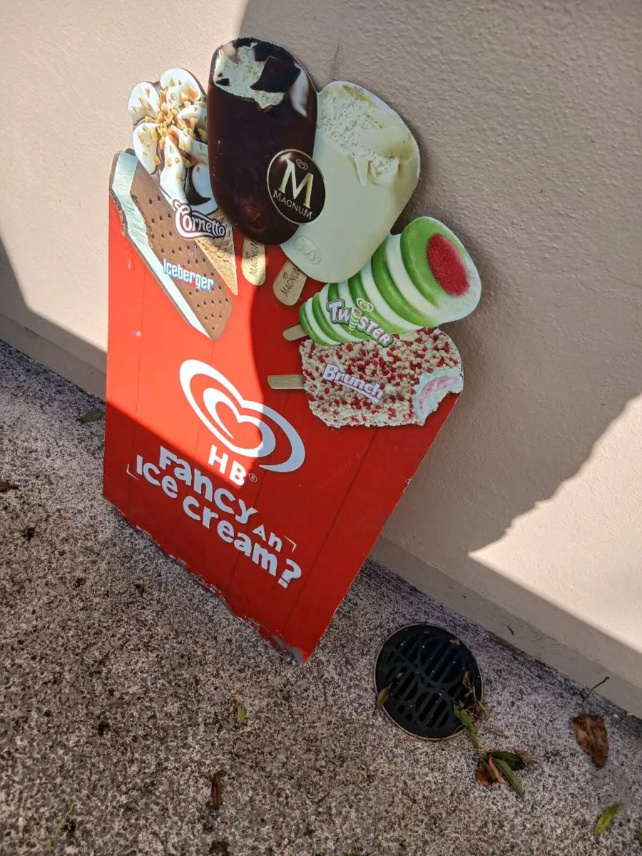 Icecream sign - Image 2