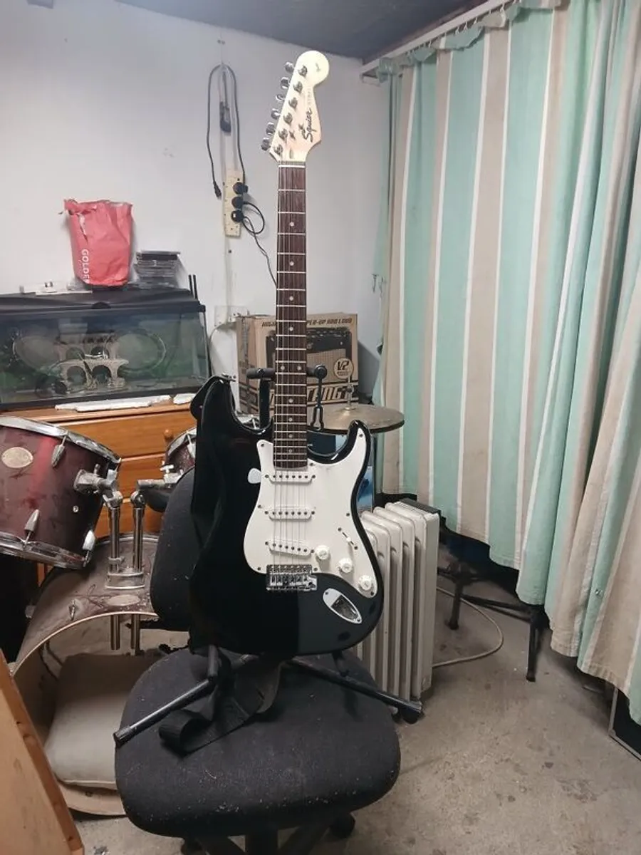 musical equipment - Image 1