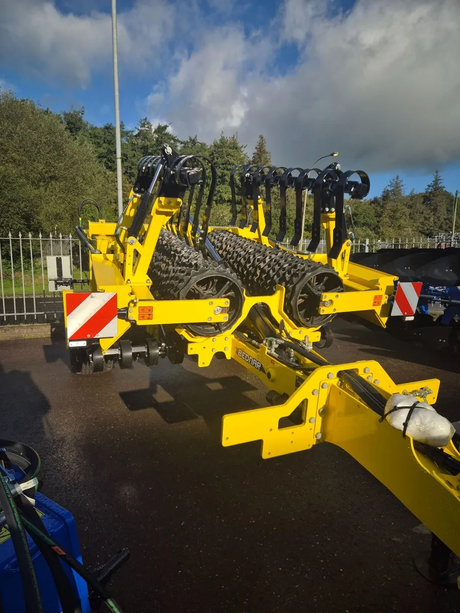 BEDNAR GALAXY GE 6300 Ring Roller. - Image 1
