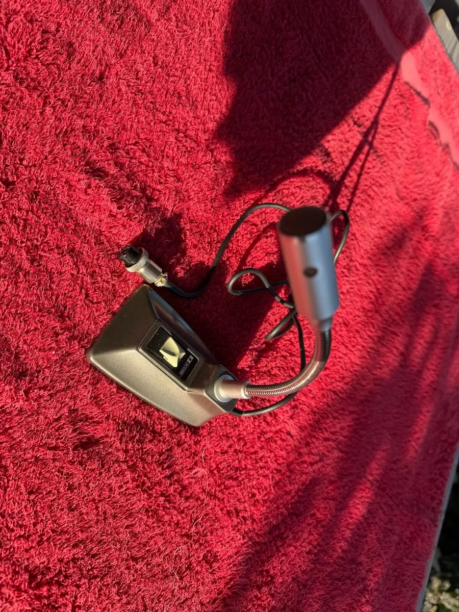 Ham/cb radio icom sm 6 mic excellent condition - Image 1
