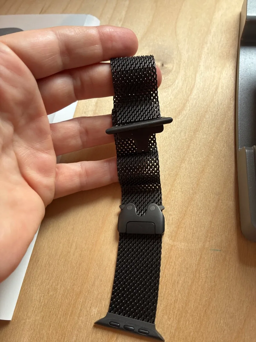 Titanium Milanese loop - Image 3