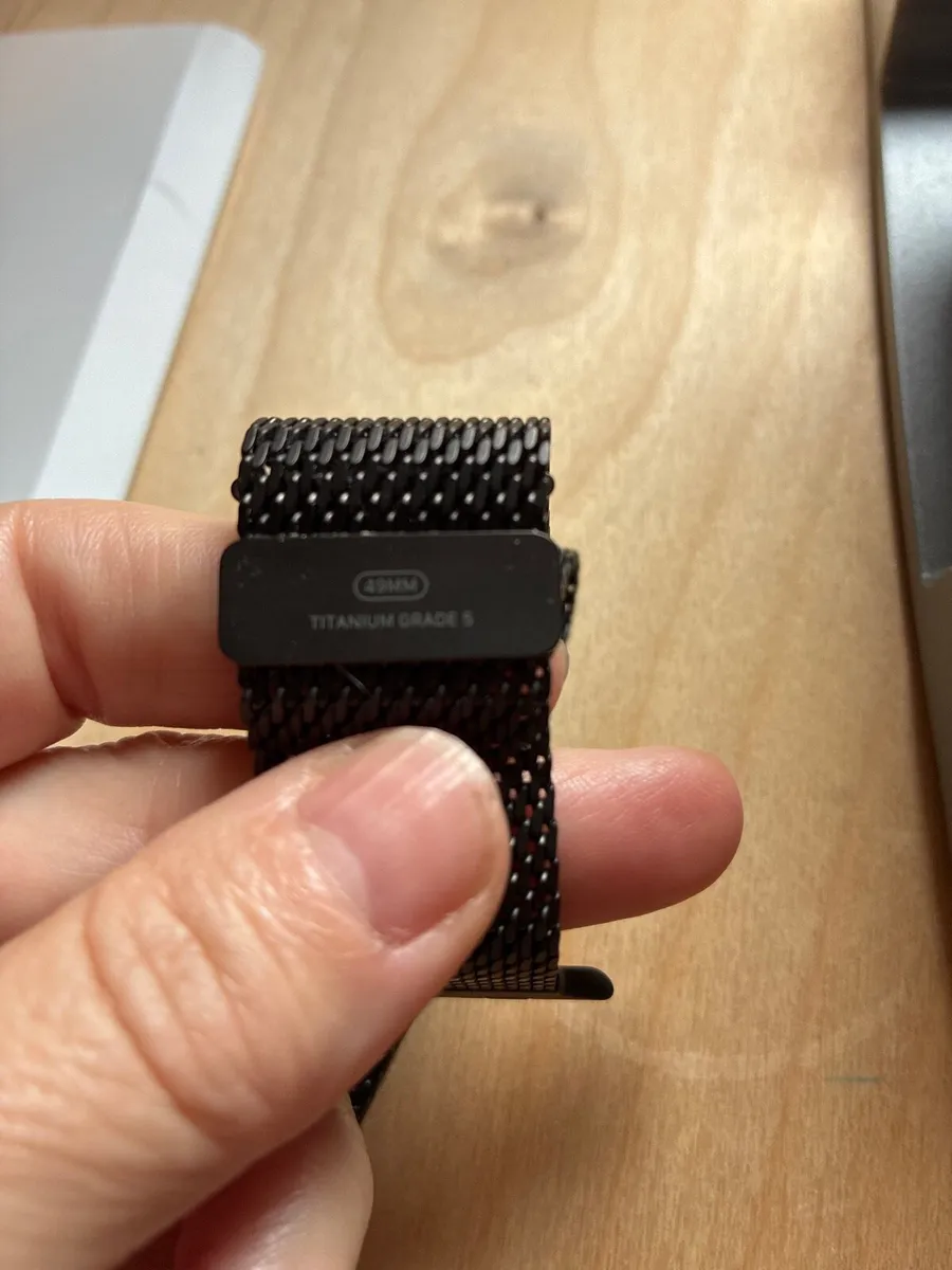 Titanium Milanese loop - Image 4