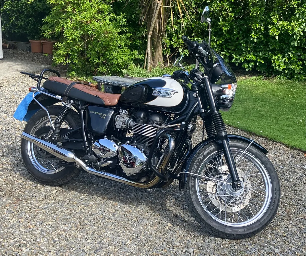 Triumph Bonneville T100 - Image 1