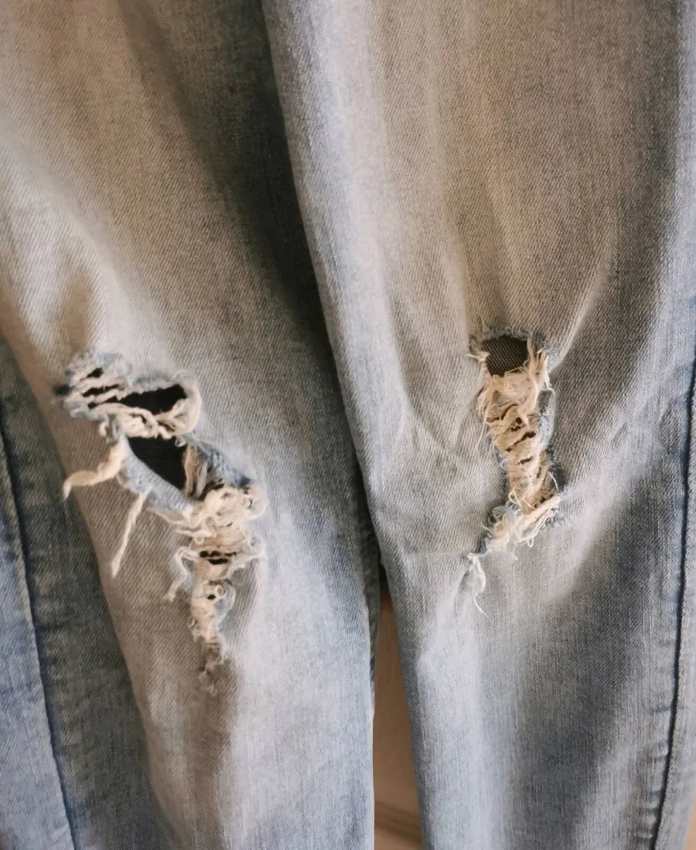 Jeans - Image 2