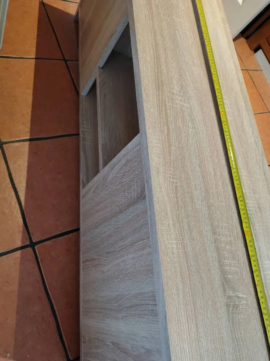 TV stand - Image 2