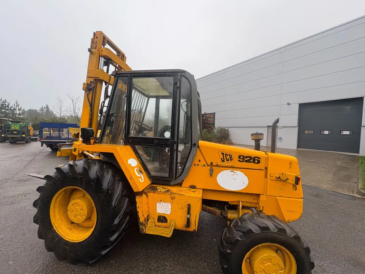 JCB 926 rough terrain forklift - Image 2