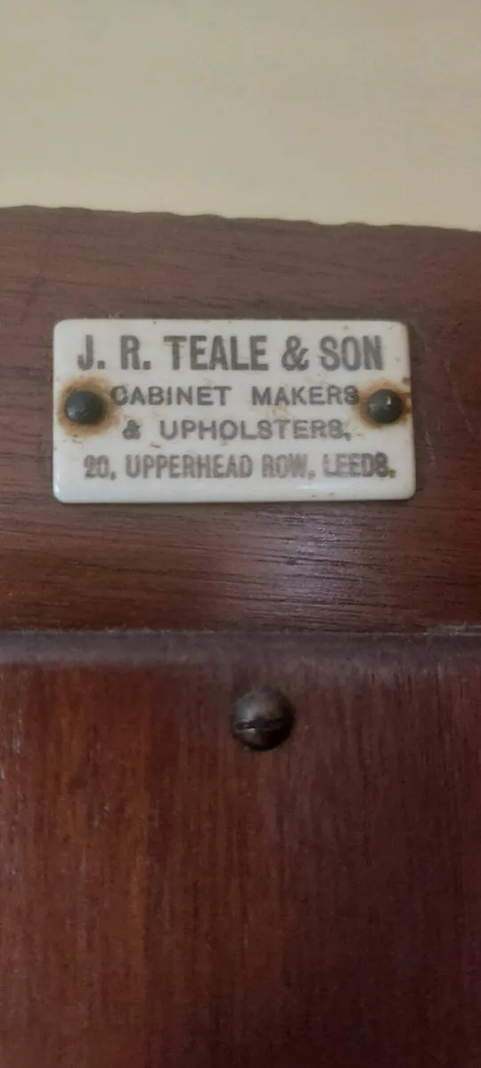 Wardrobe and Dressing Table - Image 4