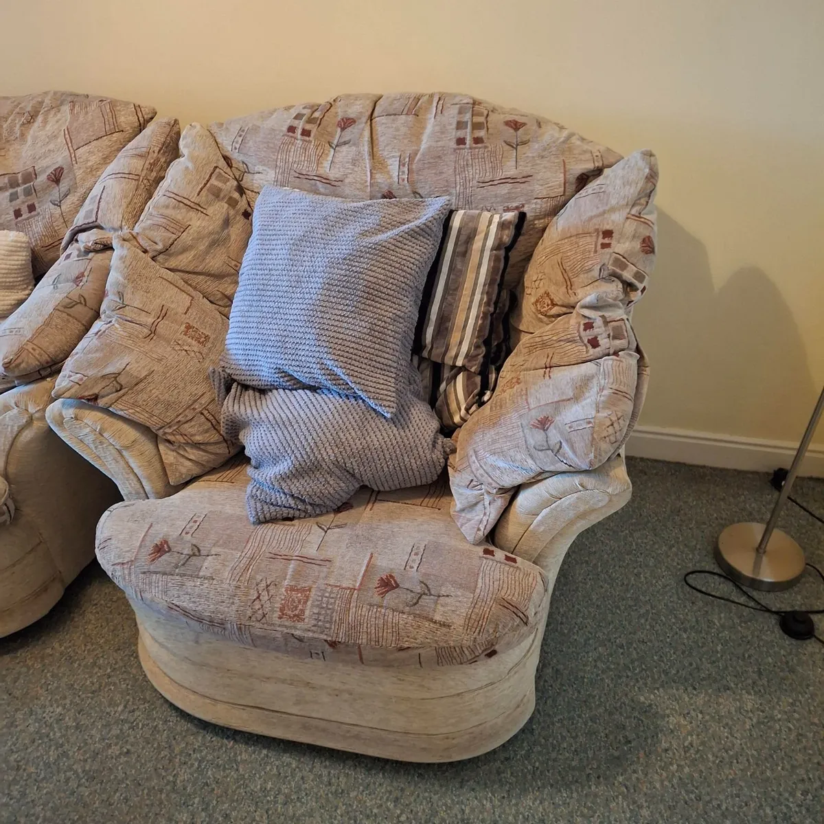 3 piece sofa - Image 1