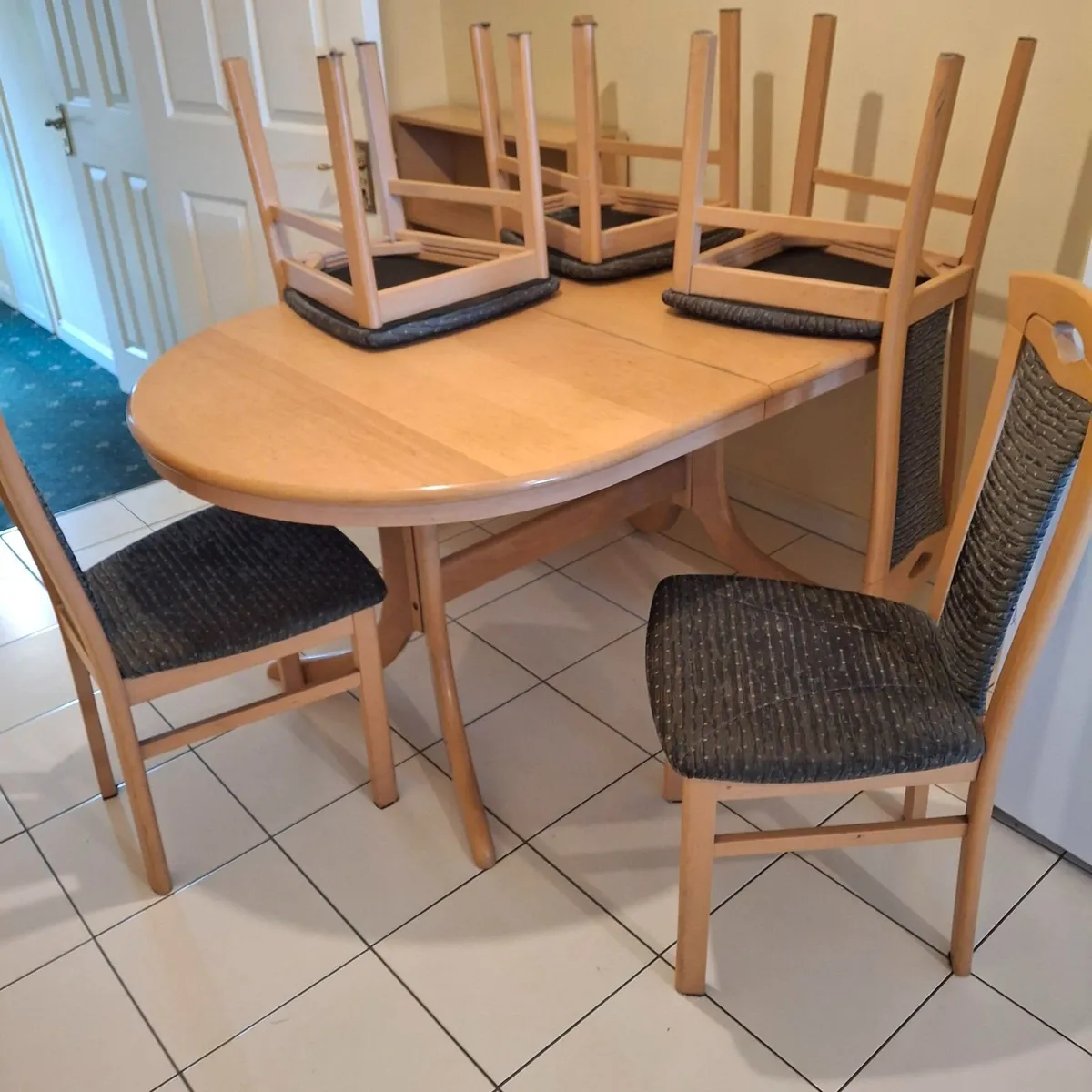 Table and 5 chairs
