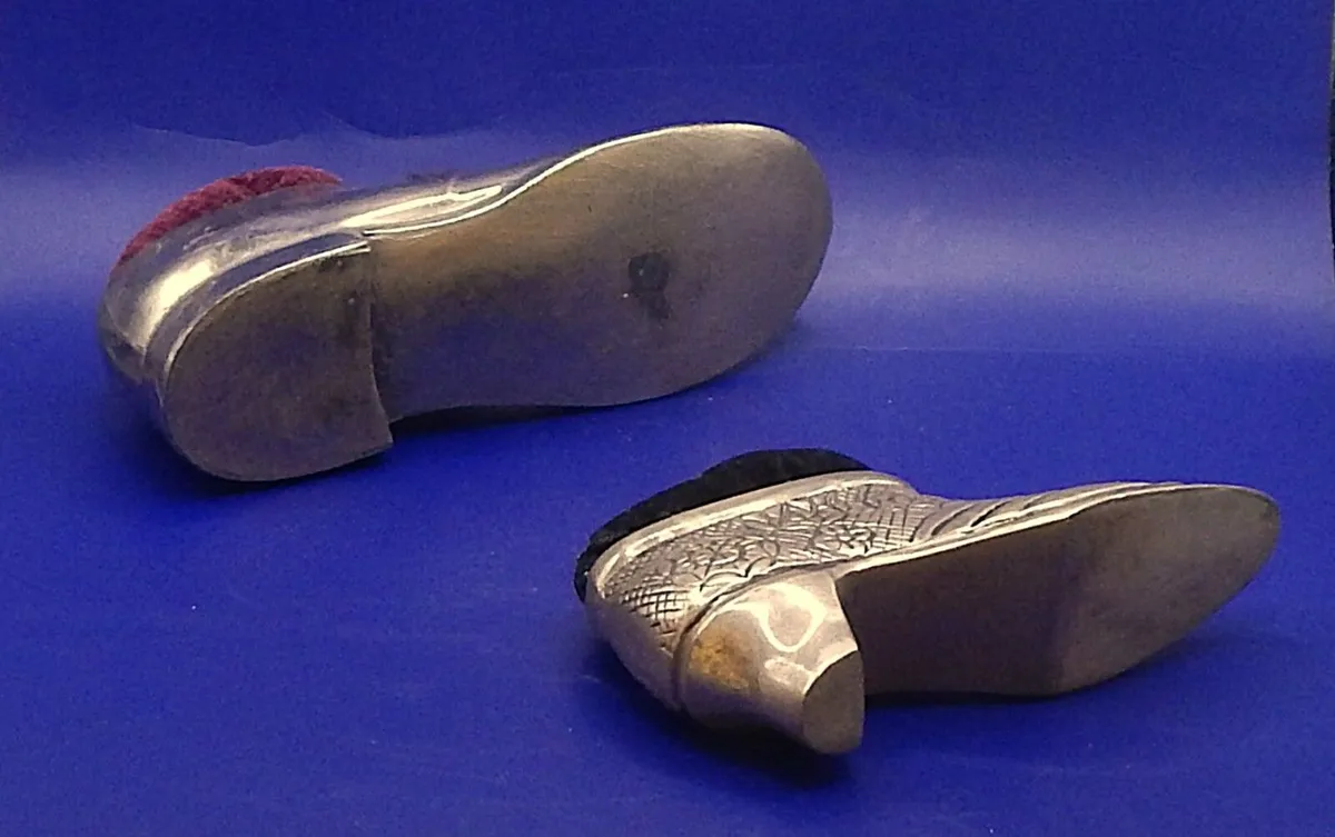 2 Vintage Pin Cushions - Image 4