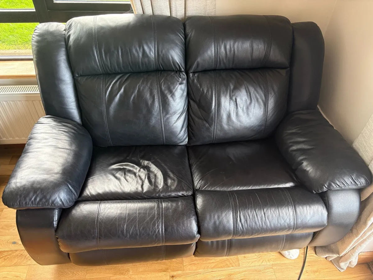 3 Piece Suite - Image 3