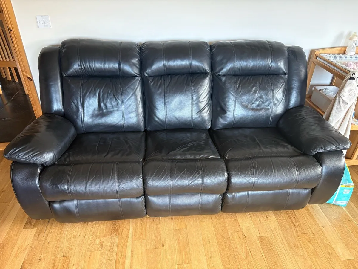 3 Piece Suite - Image 1