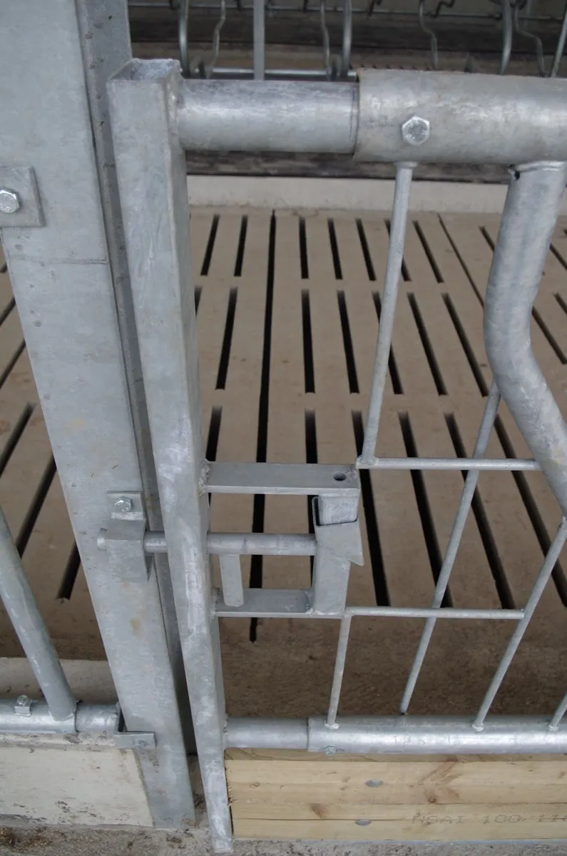 Quality feed barrier gates - Image 2