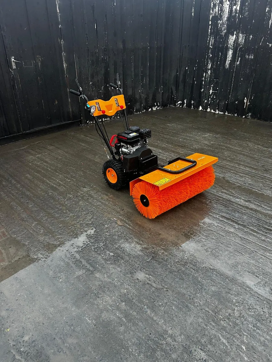 Villager VSS 60 petrol-powered  sweeper - Image 1