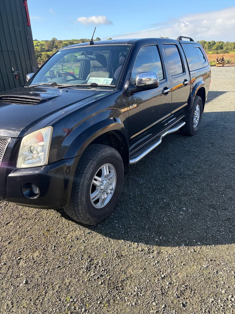 2010 Isuzu Dmax - Image 1