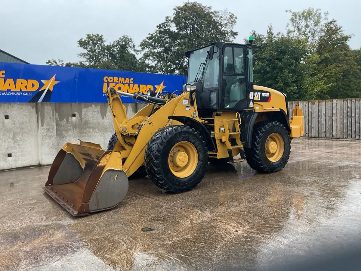 2018 CAT 918M Loading Shovel - Image 1
