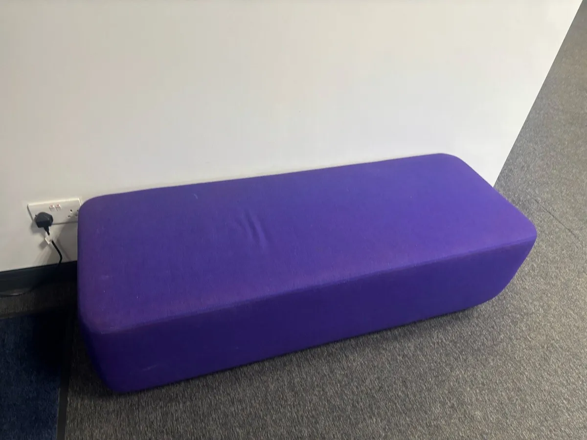 Reception chairs - Image 4